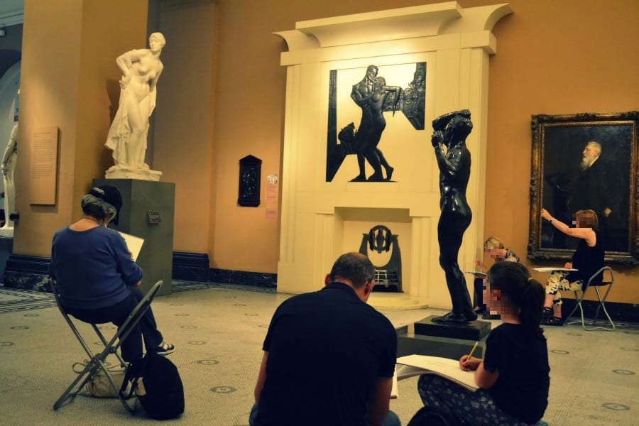 Hier kommen die Menschen auch her, um selber Kunst zu machen. Wirklich ein toller Anblick!